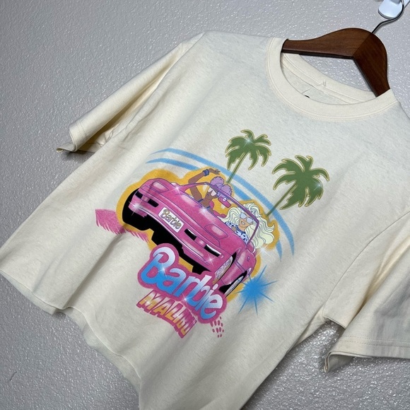 NWOT Barbie Malibu Y2K Graphic Print T-shirt - Picture 5 of 9